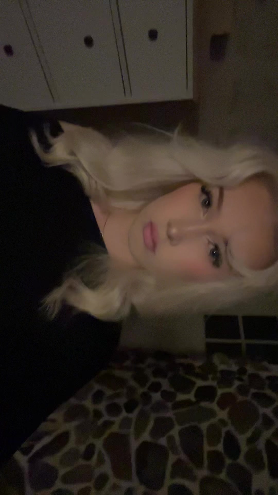 @😴