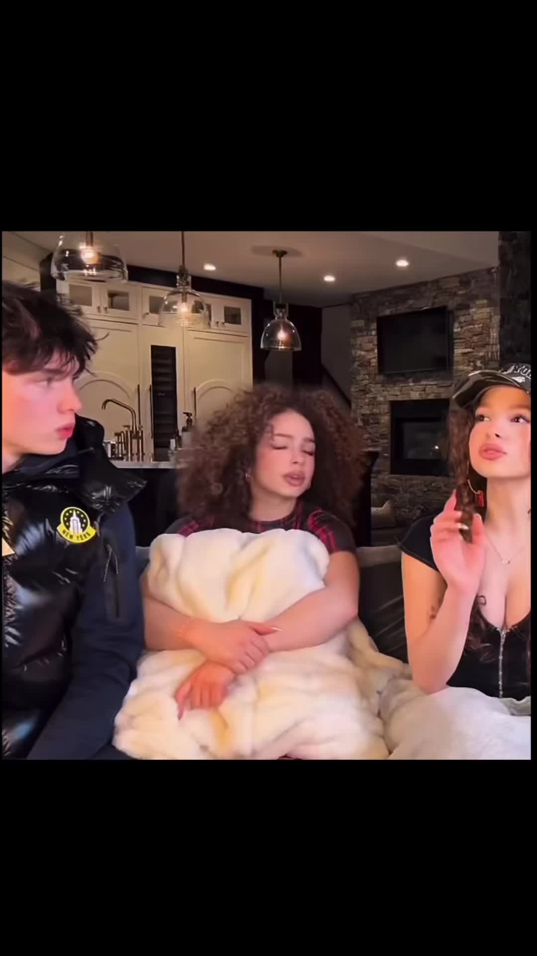 @Bambi🤯