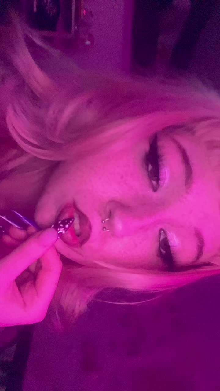 @𝐓𝐢𝐥𝐥𝐲 ☭✰