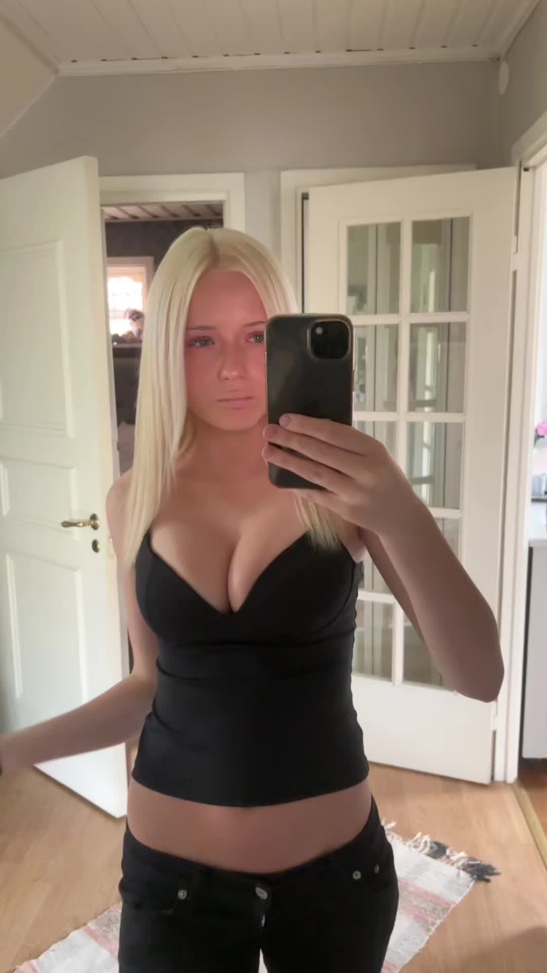 @🦄