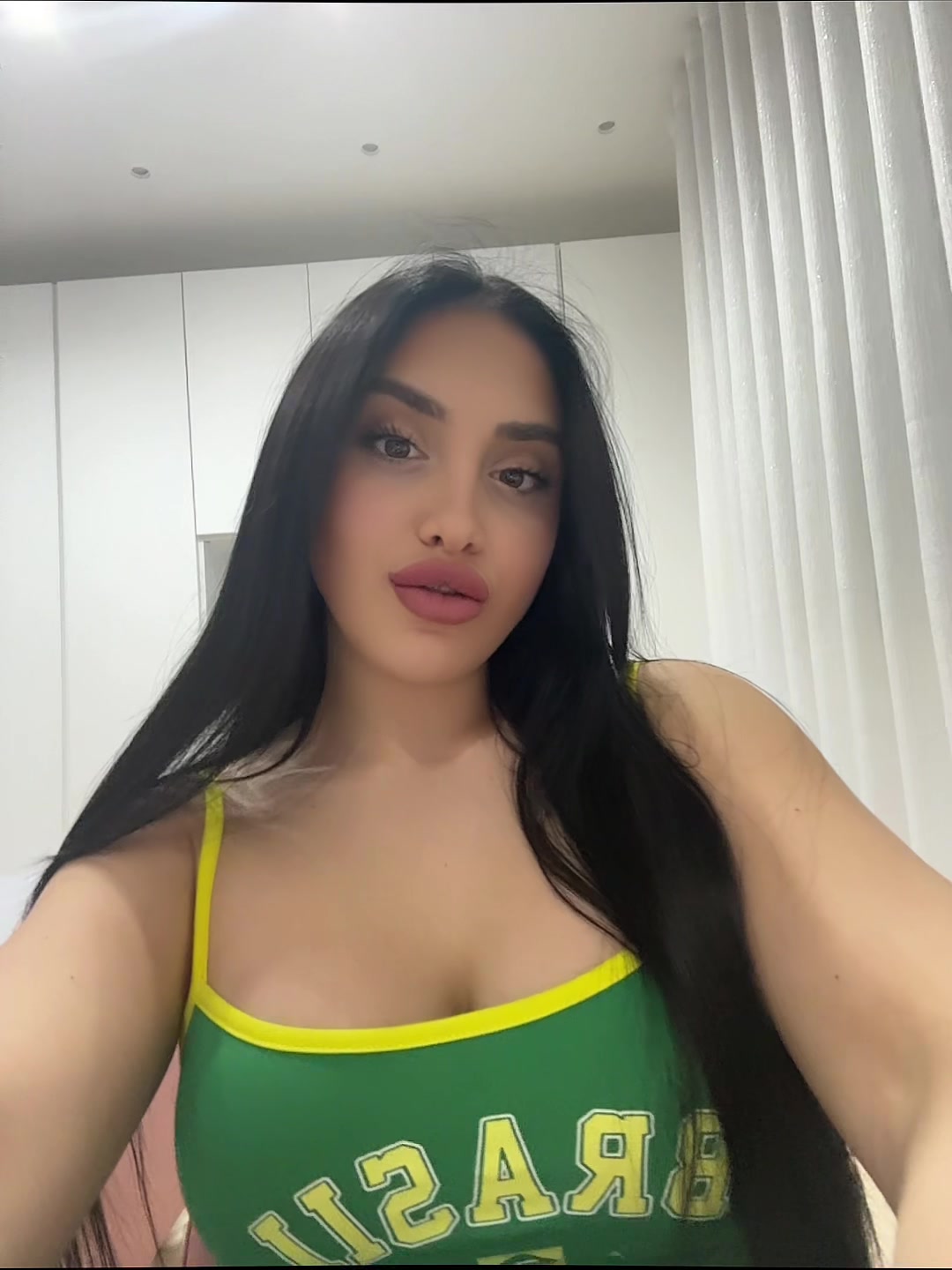 @FABIANA ✰