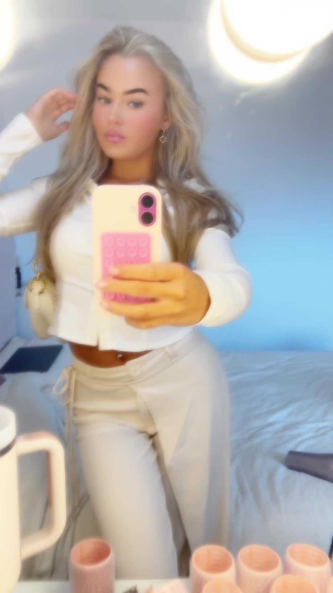 @LOTTIE-LOU RABJOHN