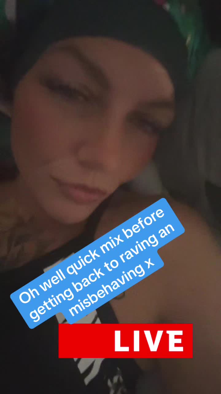 @KirstyCoxxies😈🌶️