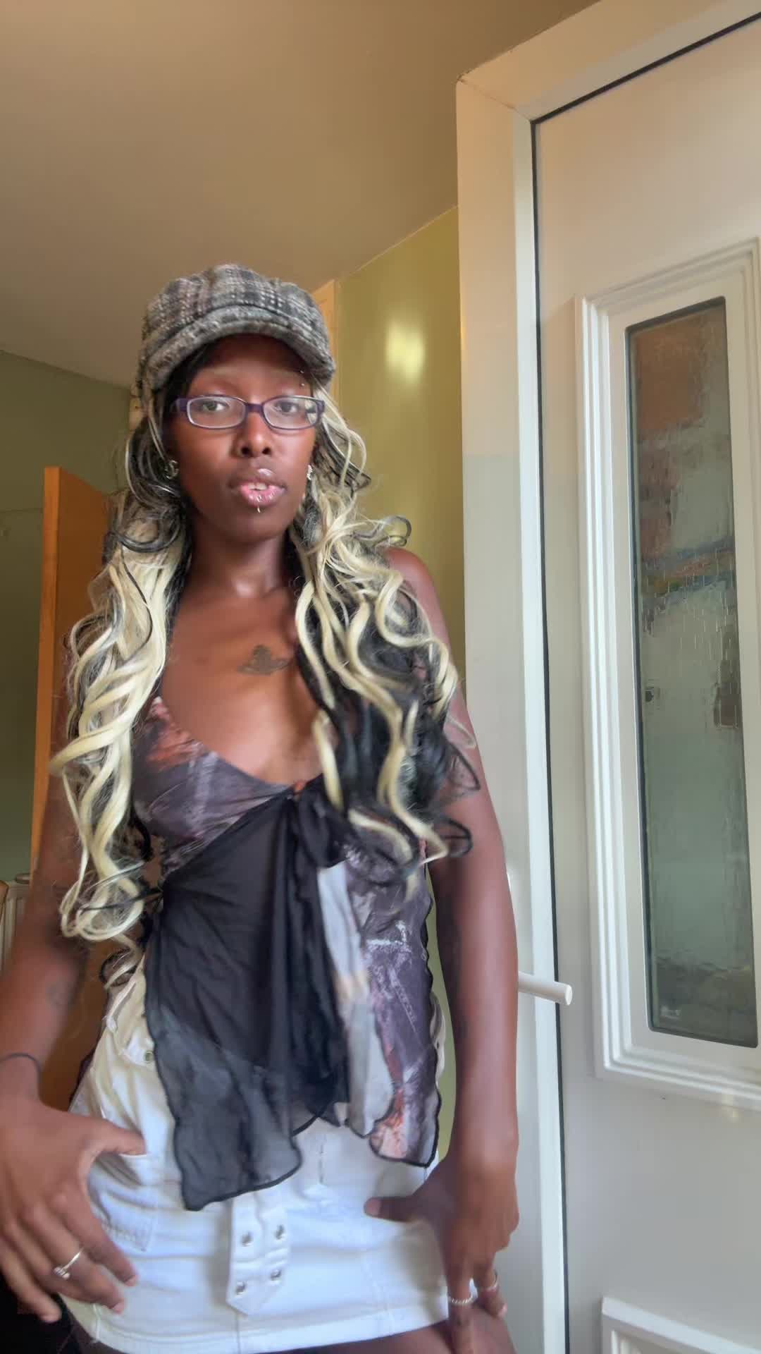 @m4ir3xbby