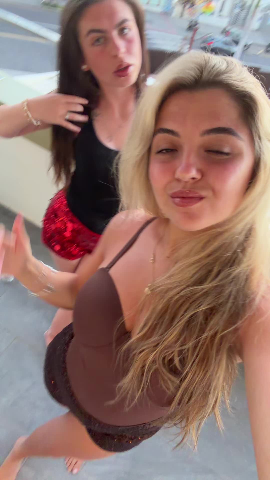 @Lucie Low