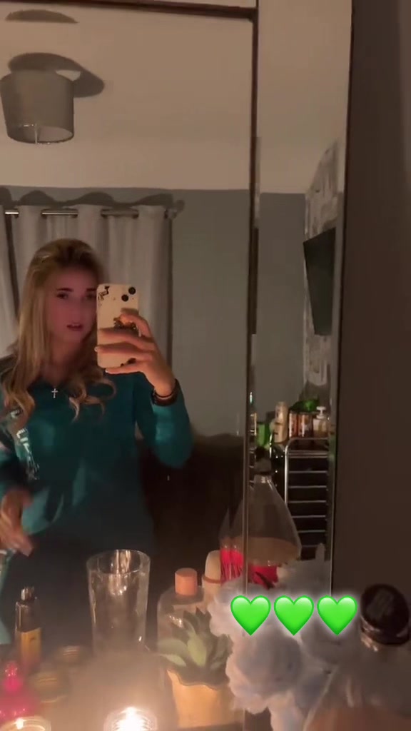 @leah18x