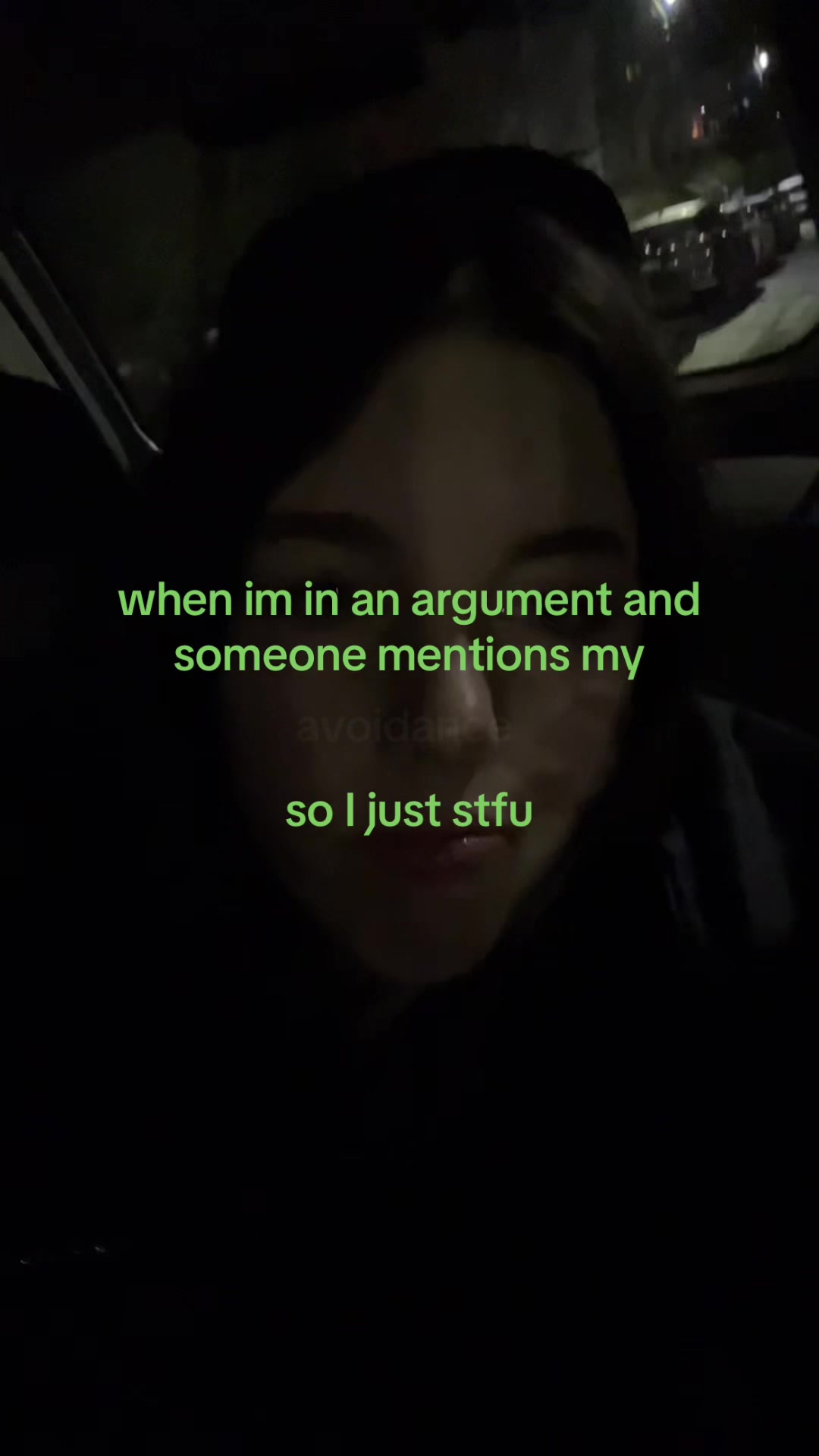 @￴