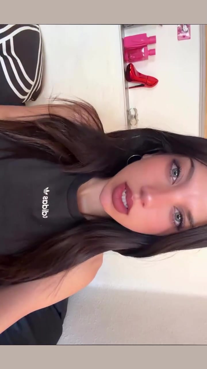 @laraaciid_