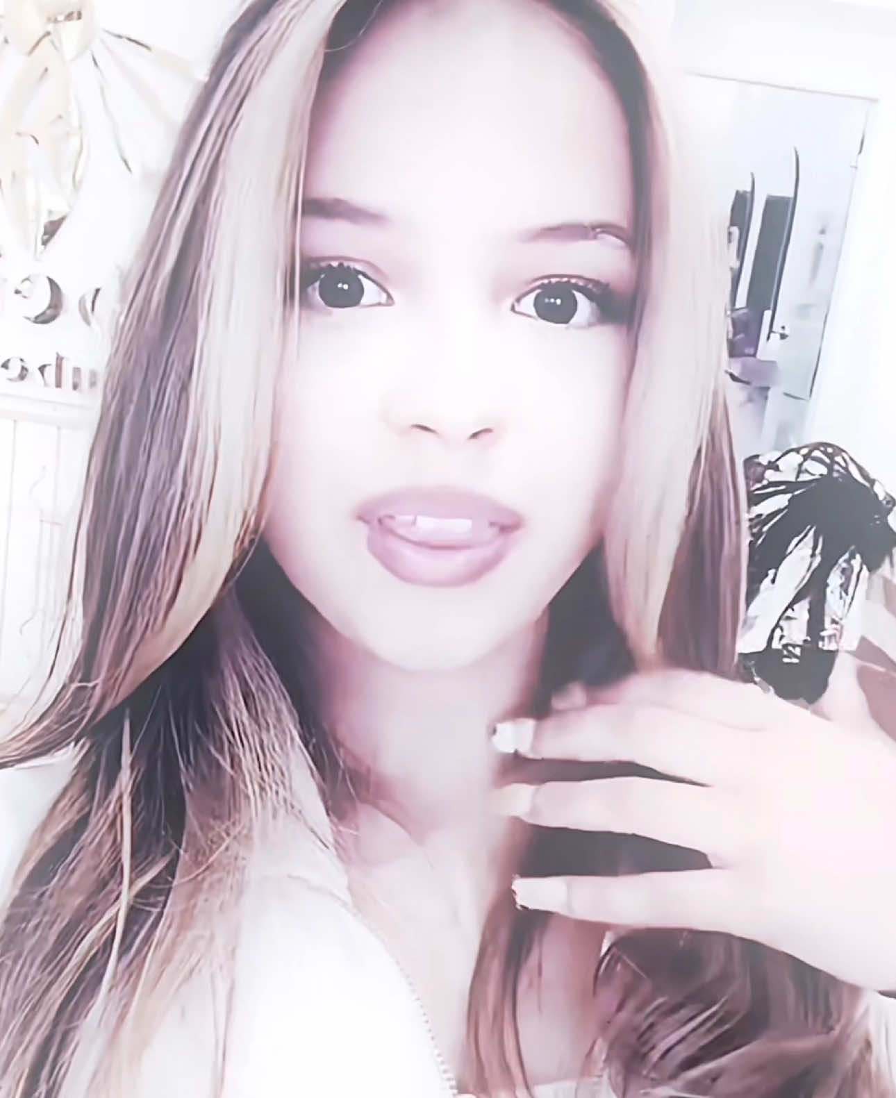 @𝐧𝐢𝐢𝐤𝐚