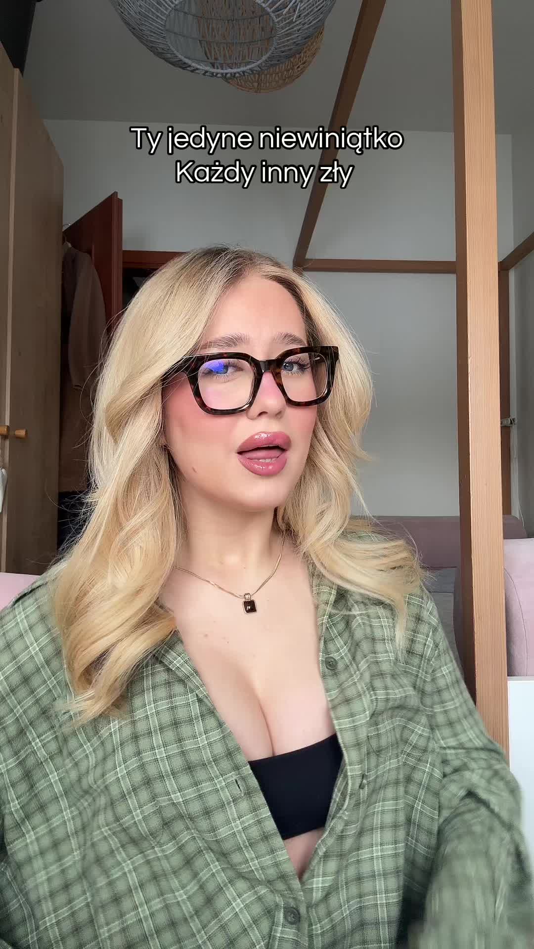 @HollyMolly
