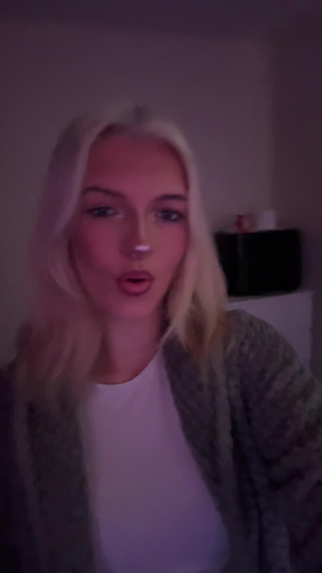 @️