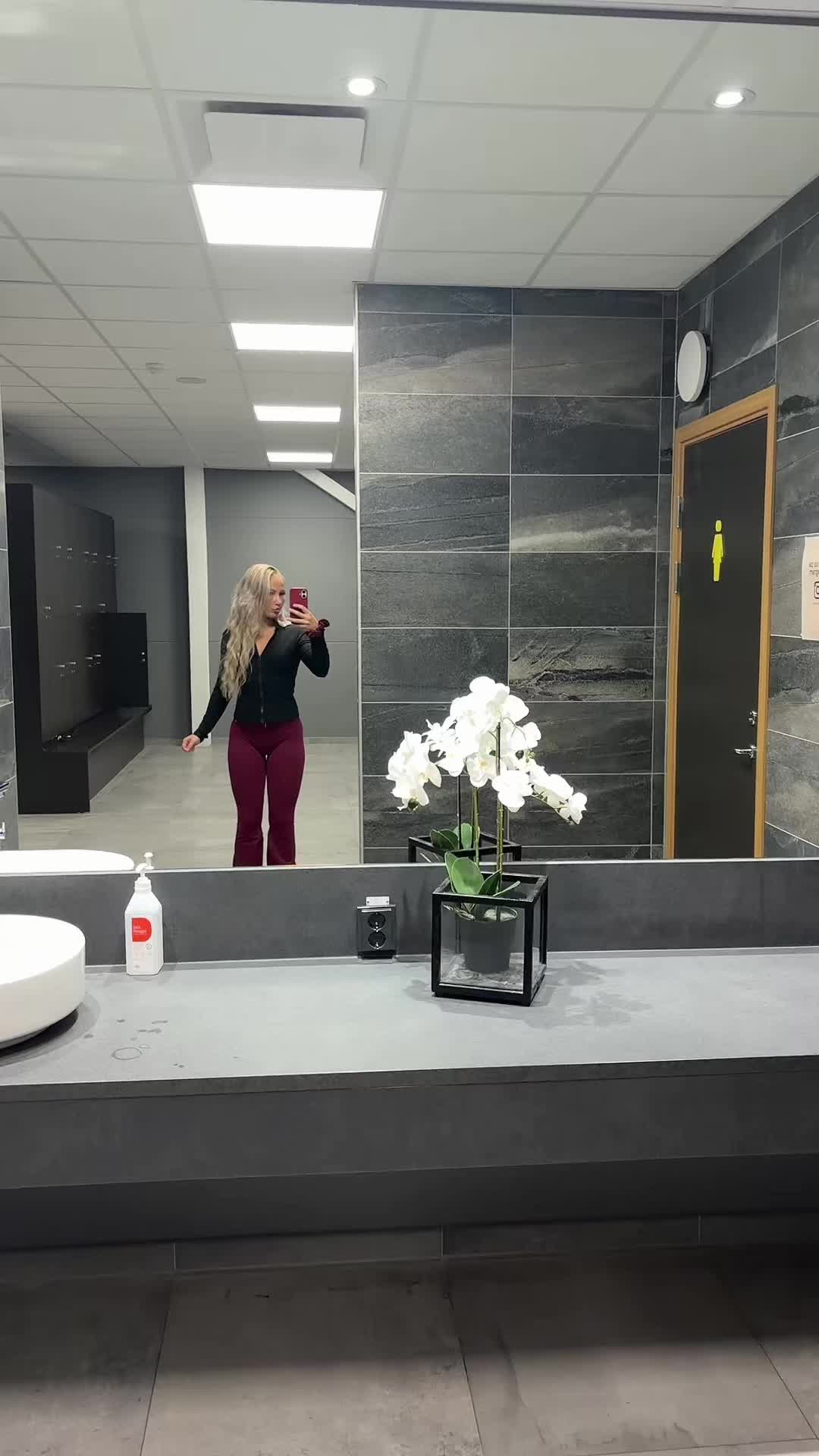 @lovafelicia