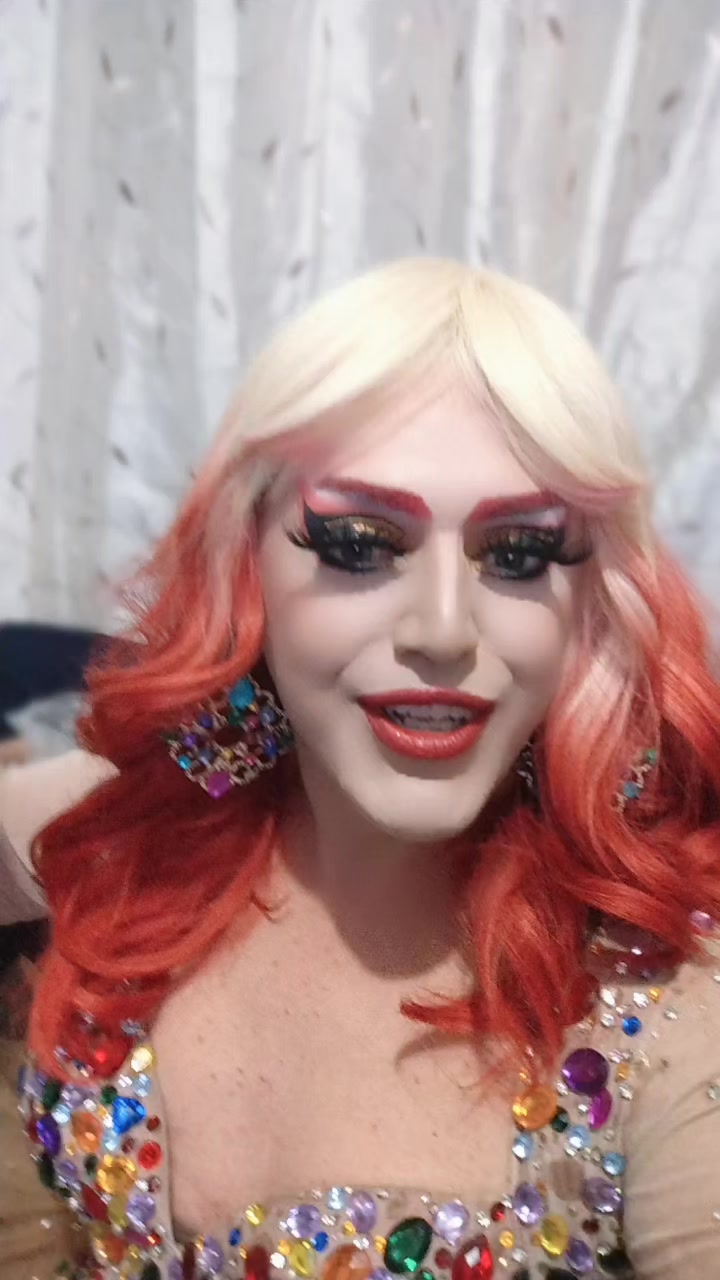 @Drag Tiffany