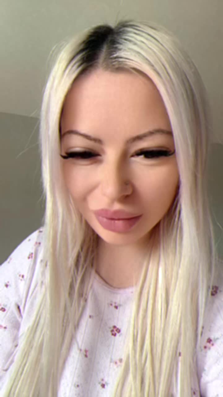 @꧁༺𝓡𝓸𝔁𝓪𝓷𝓪༻꧂