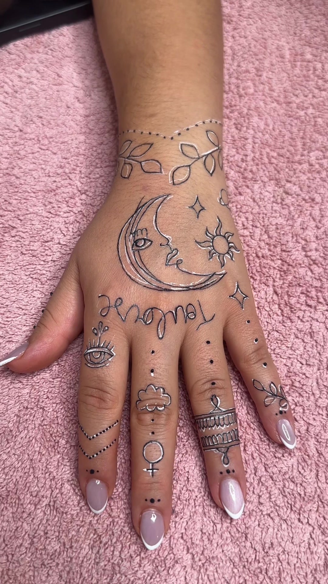 @Henna By Harmeet ✨