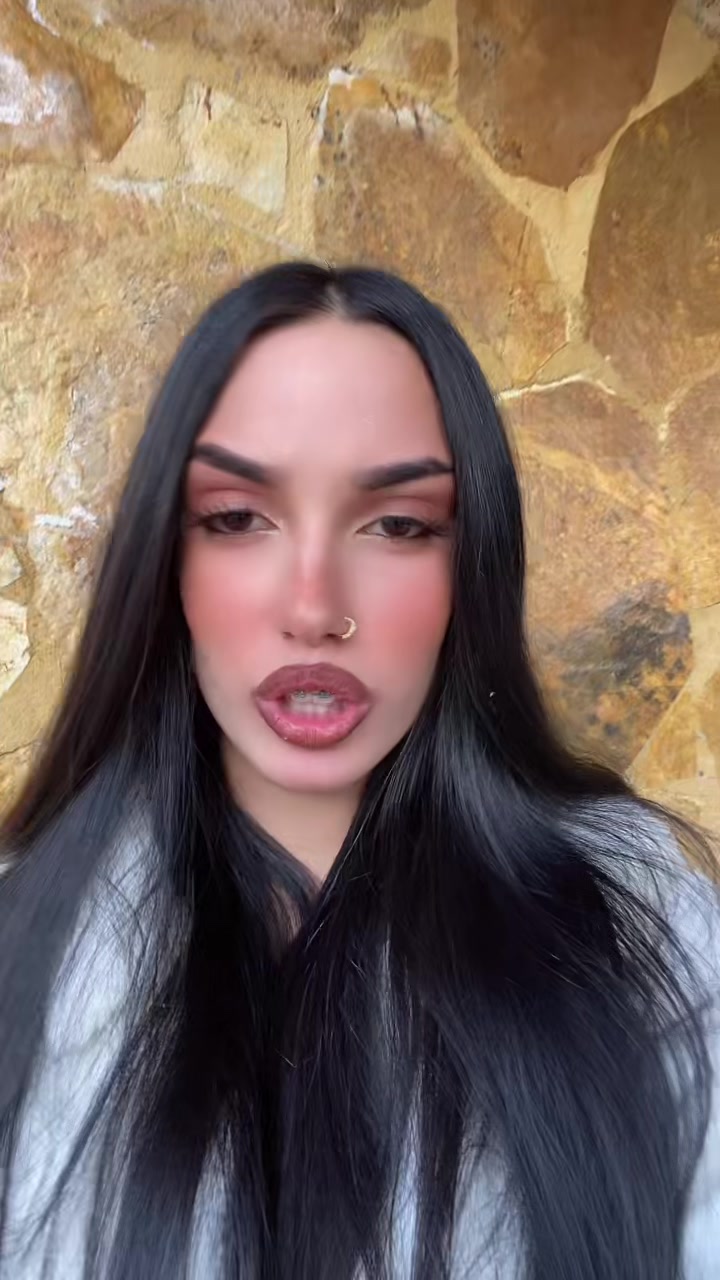@𝐴𝐿𝐸𝑋𝑋💋
