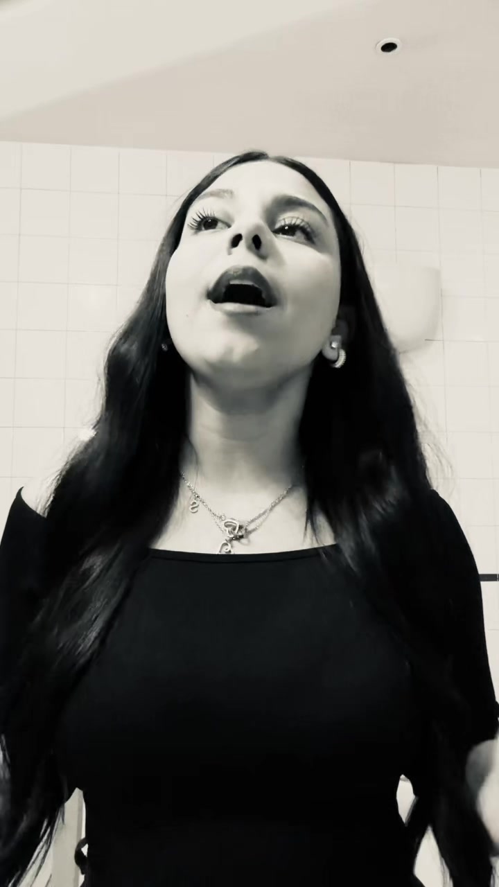 @_sabrinachiariello_17.