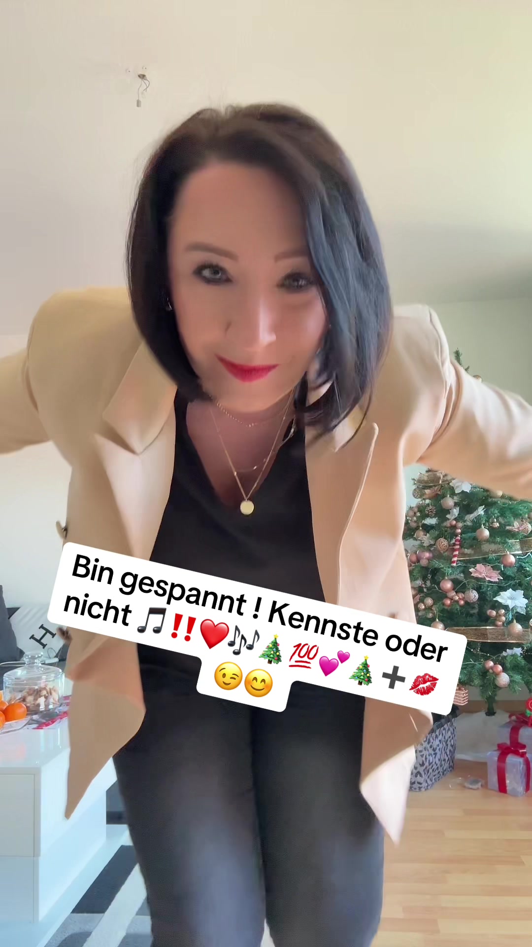 @nicoleshmith