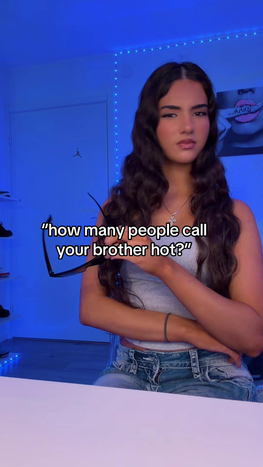@👠