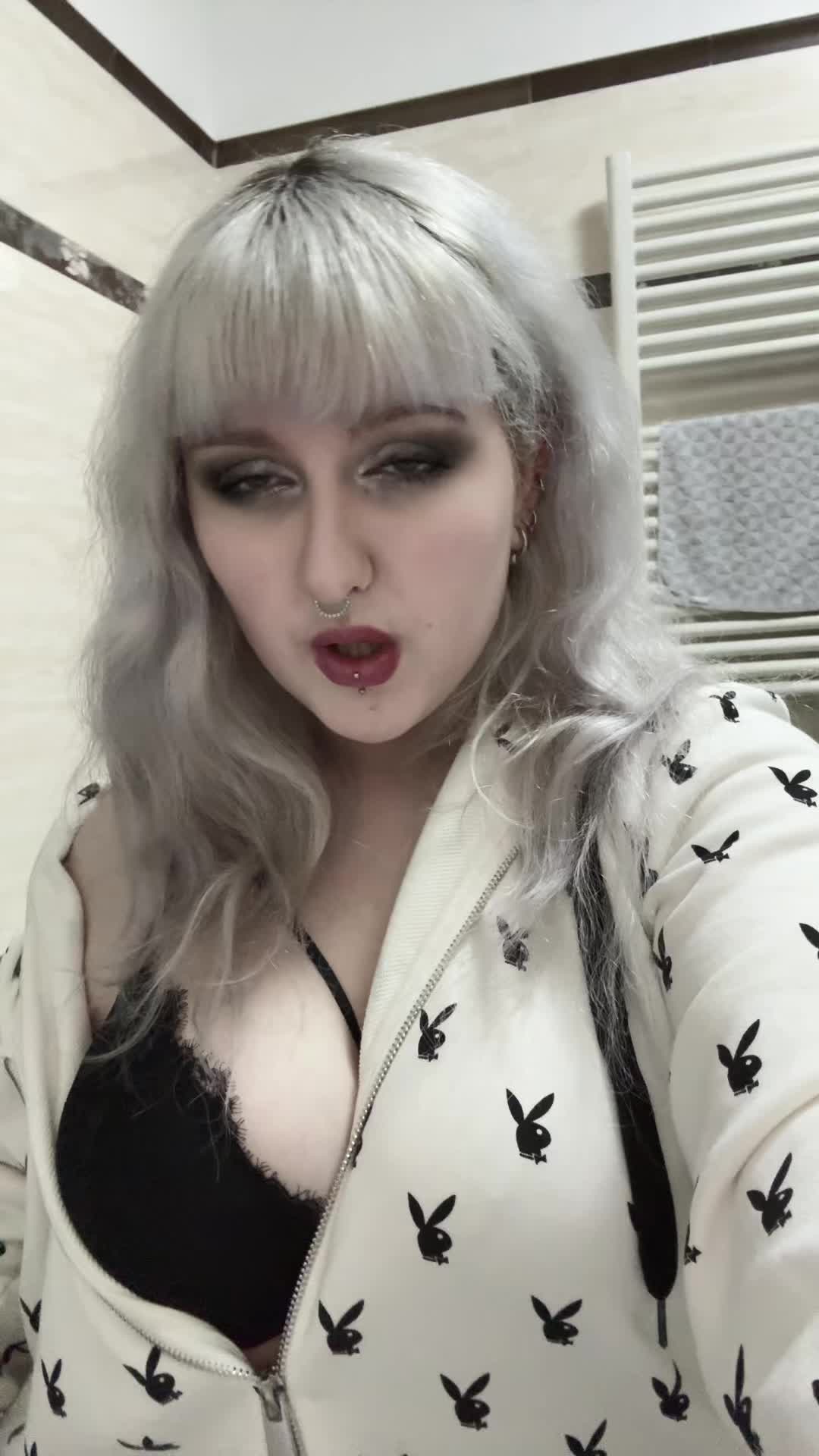 @Leti🕷️
