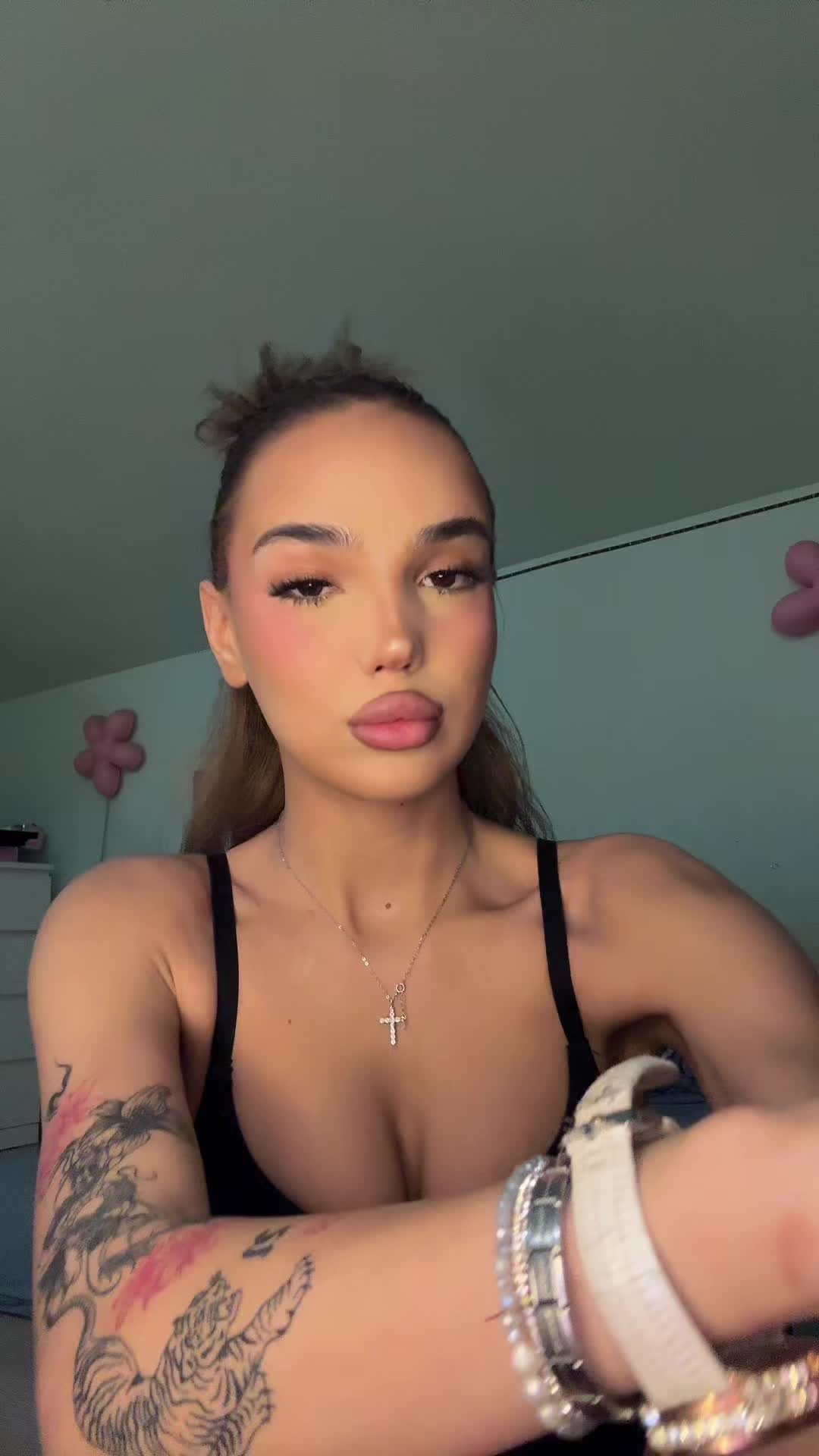 @D