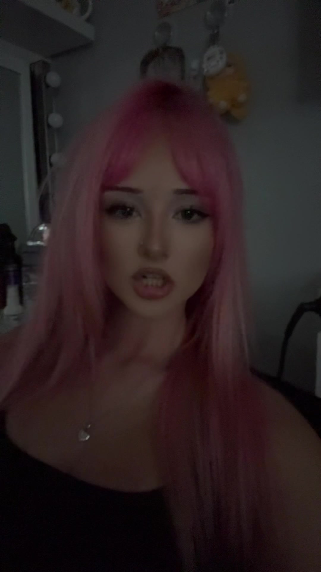 @️