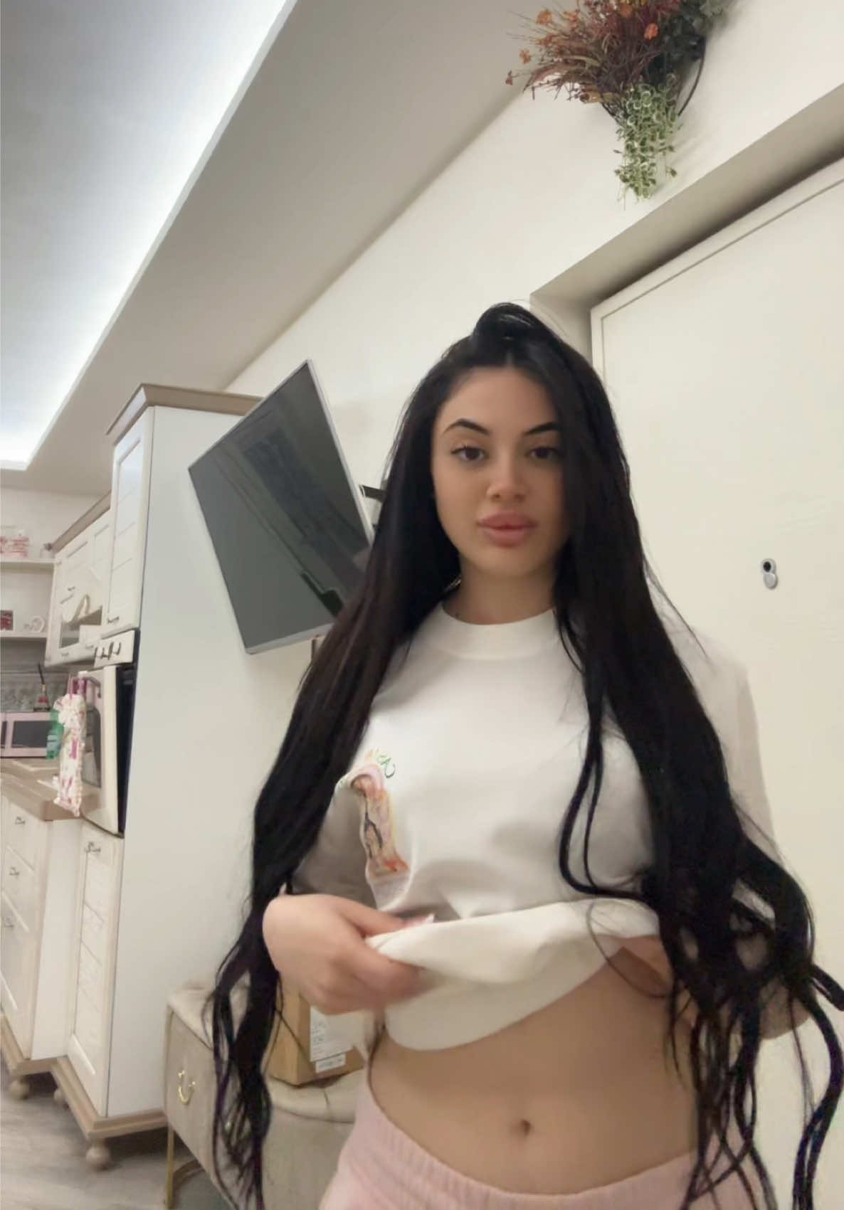 @𝐻𝑒𝓁𝑒𝓃 𝑀𝒶𝓇𝑔𝒾𝑜𝓇𝑒🌟