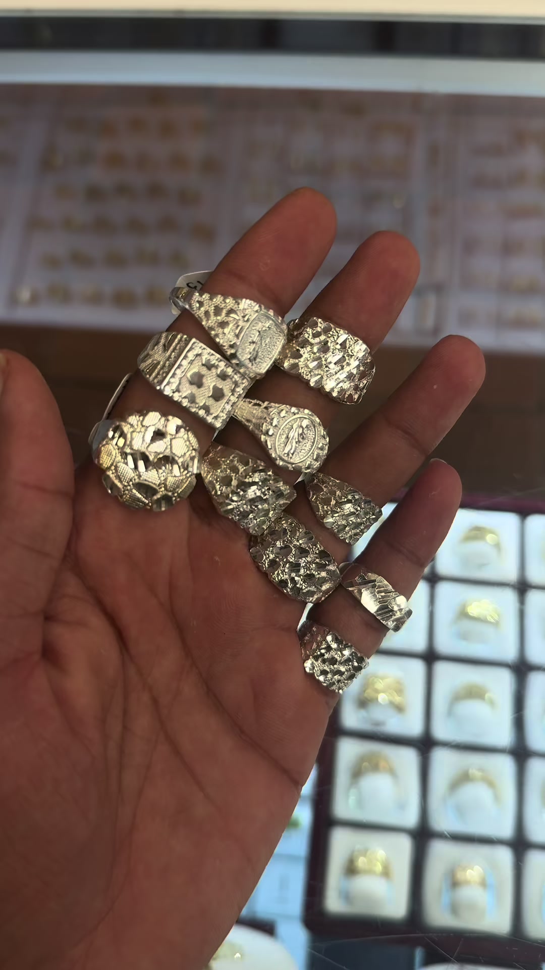 @AliJewelers