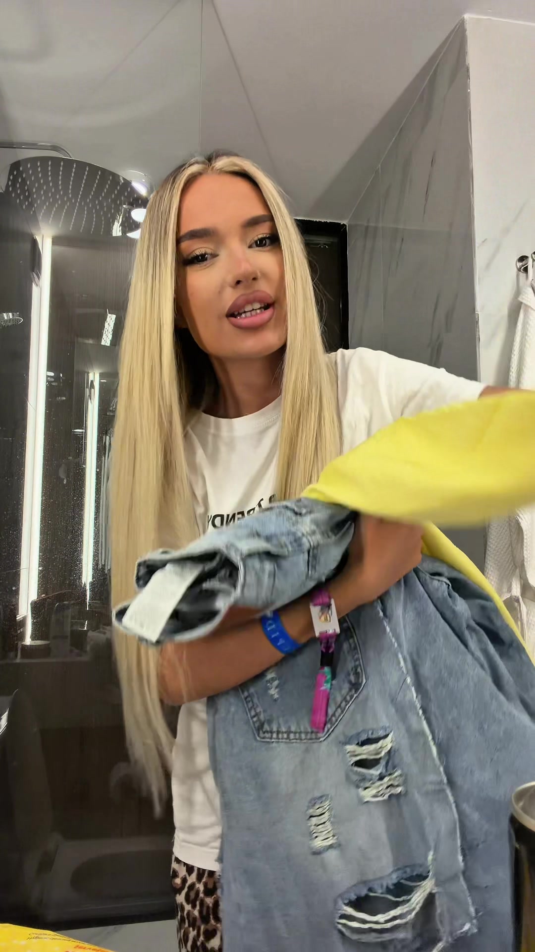 @Naomi💛