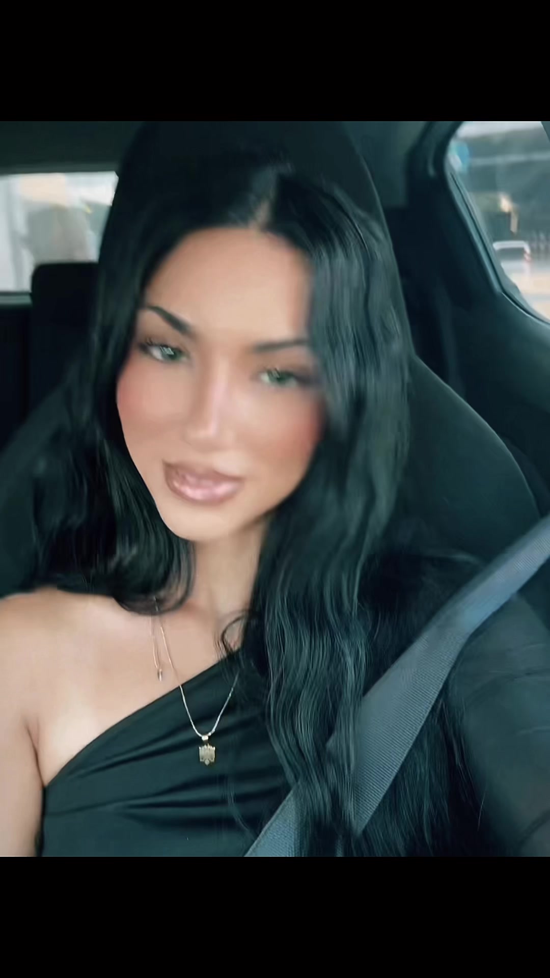 @Lorena🦅