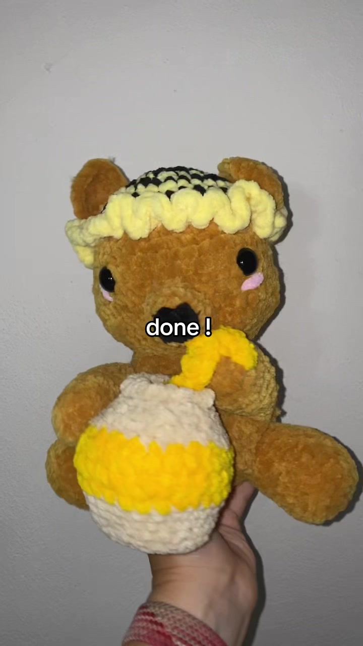 @crochetingbycaro