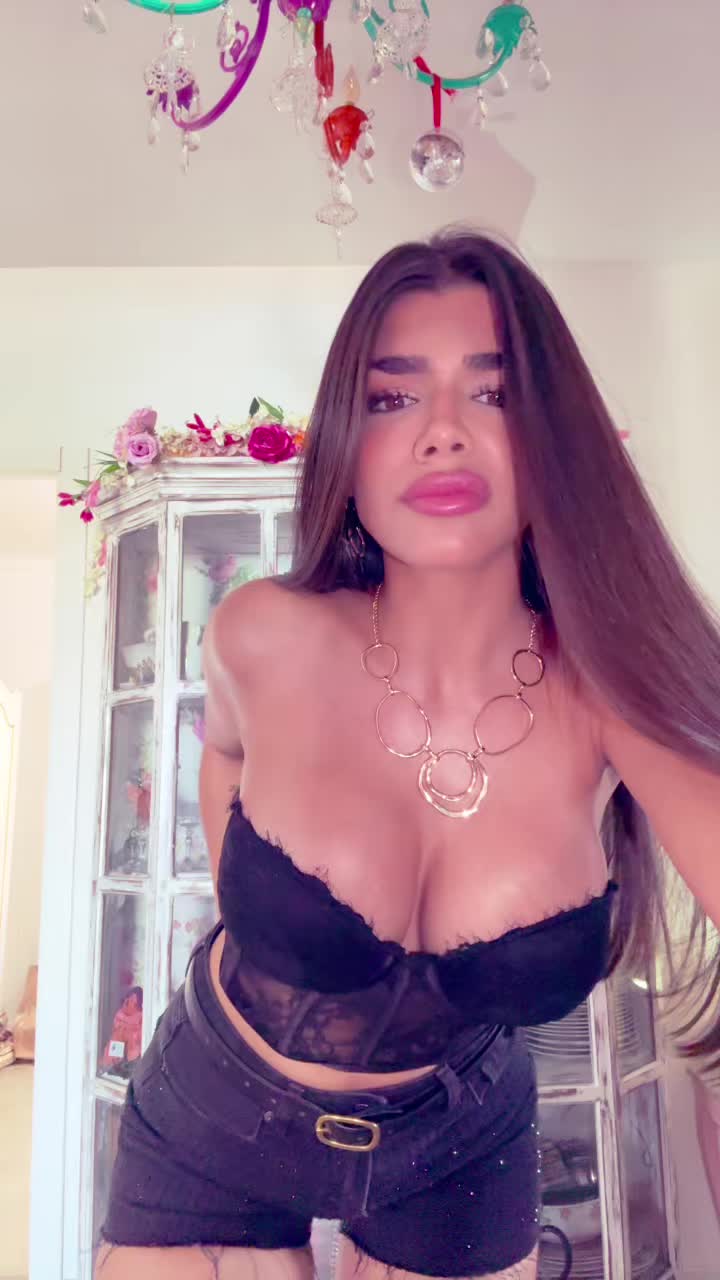 @Victoriassg_
