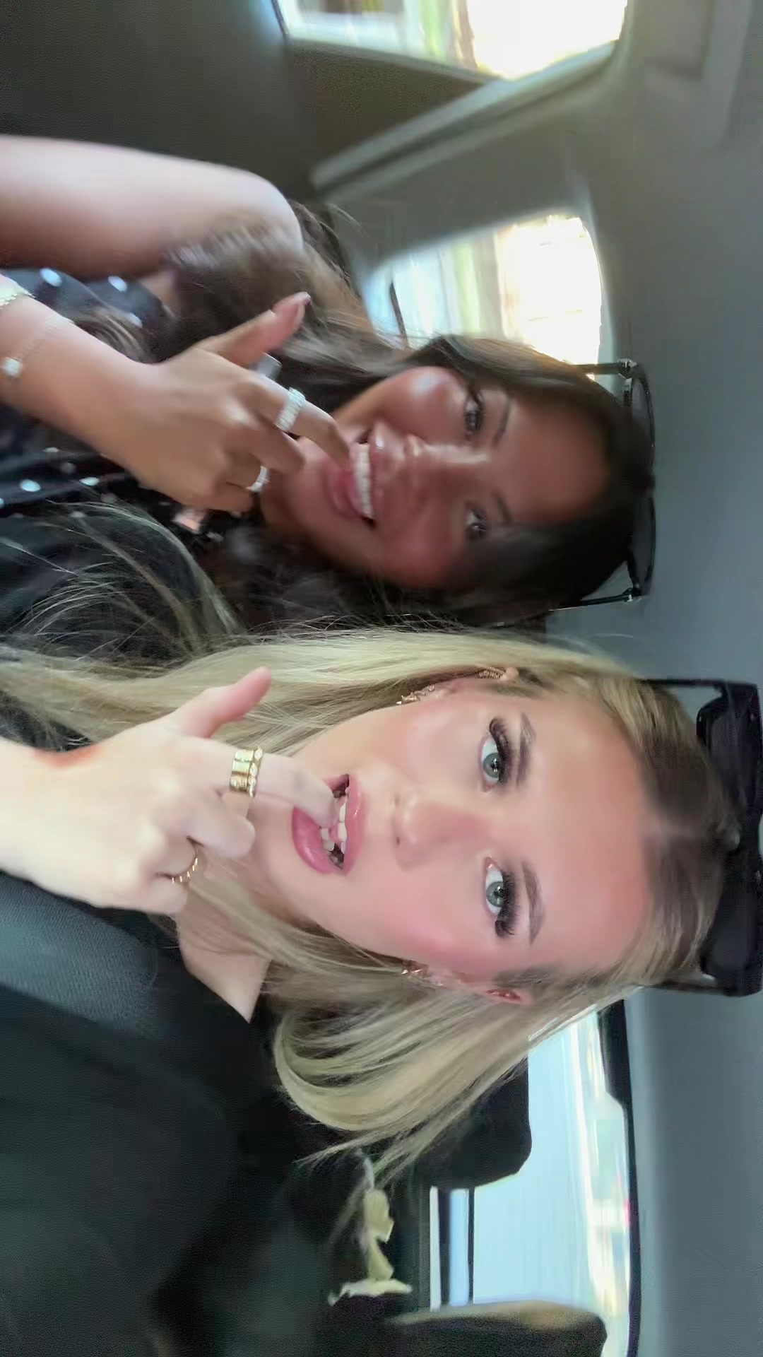 @Ella