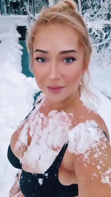 @IceAngel/ Kristel ❄️