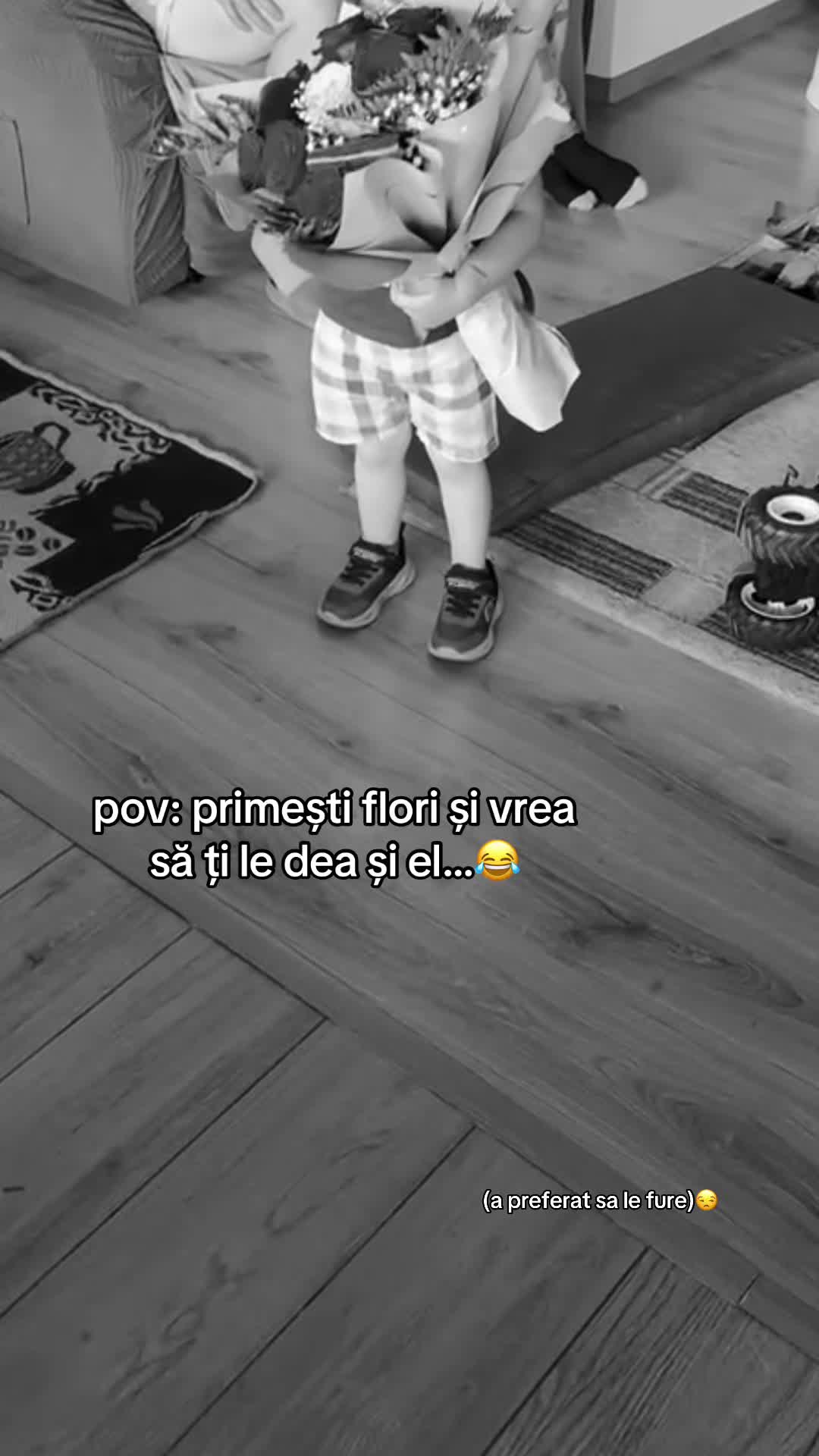 @Lari._.rox