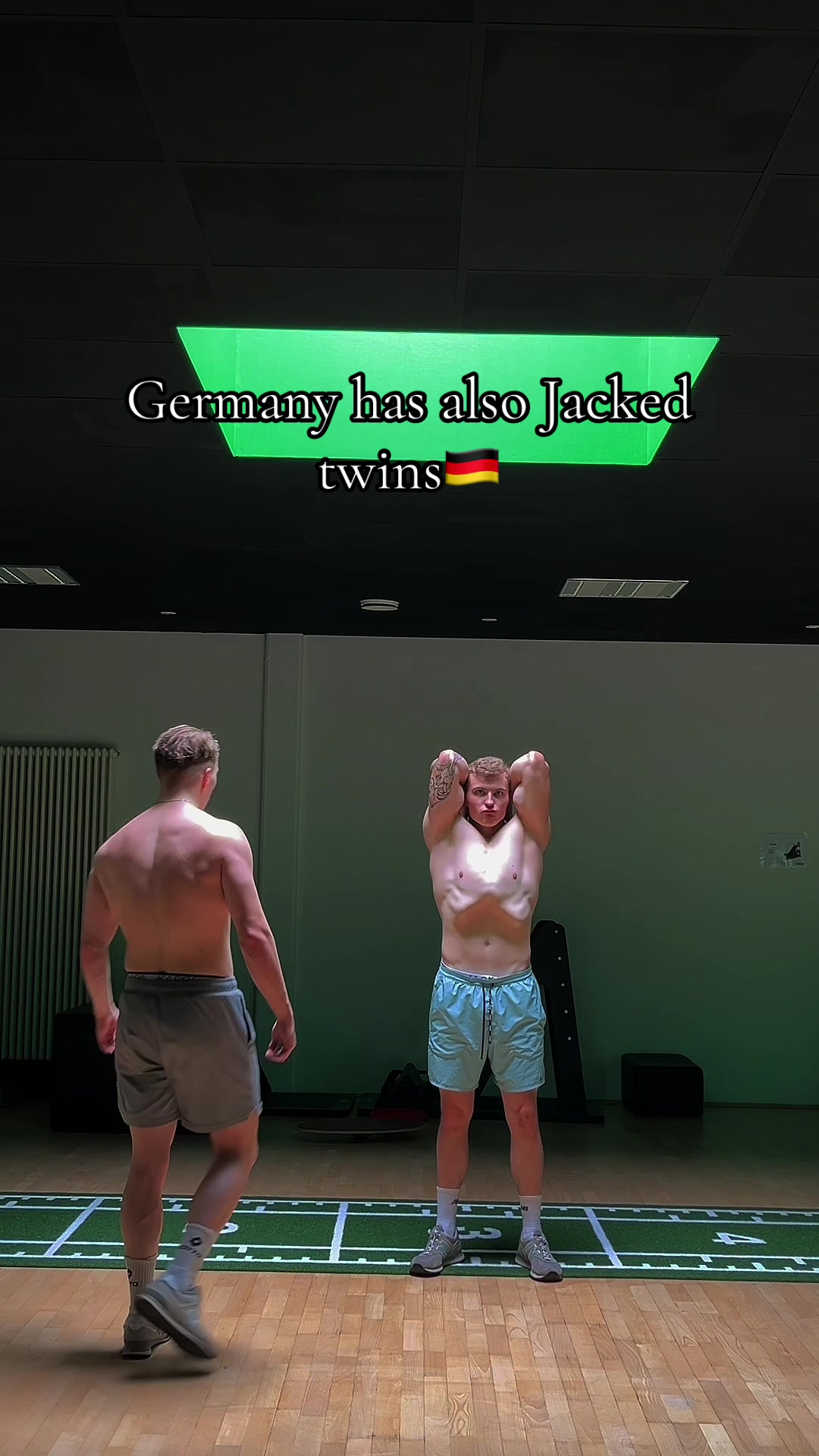 @Aesthetic Twins
