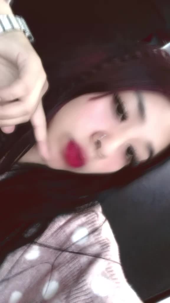 @LORA🌷👸🏻