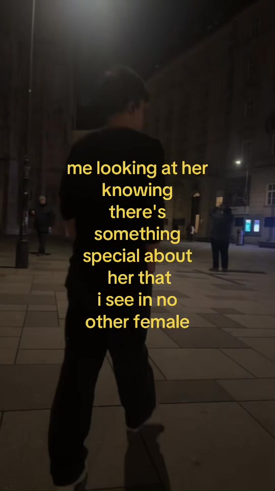 @(ᴇ ᴍ ɪ ʟ ʟ ɪ ᴏ)