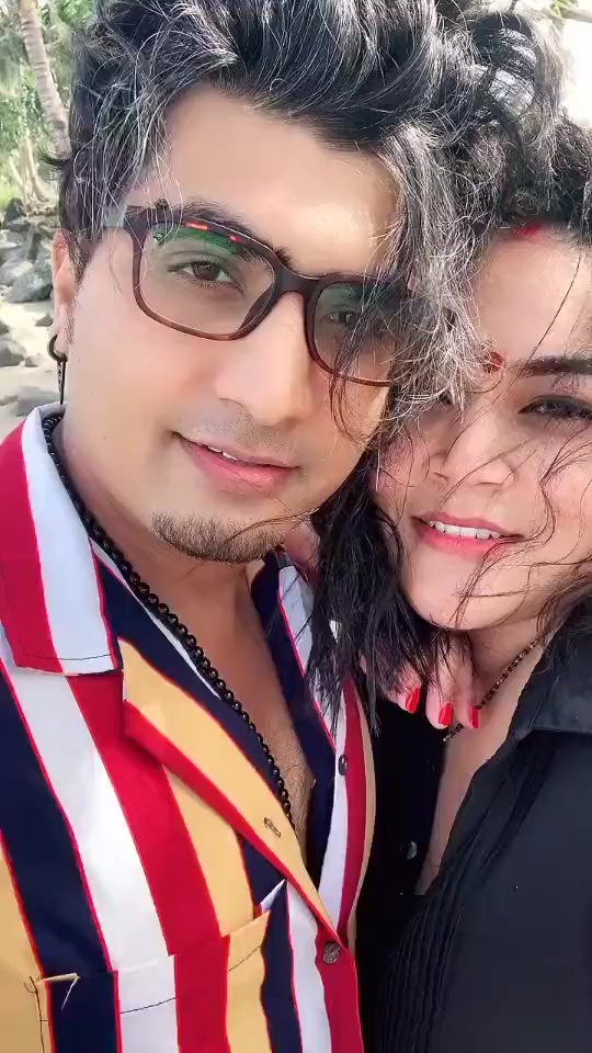 @navneel_sharma