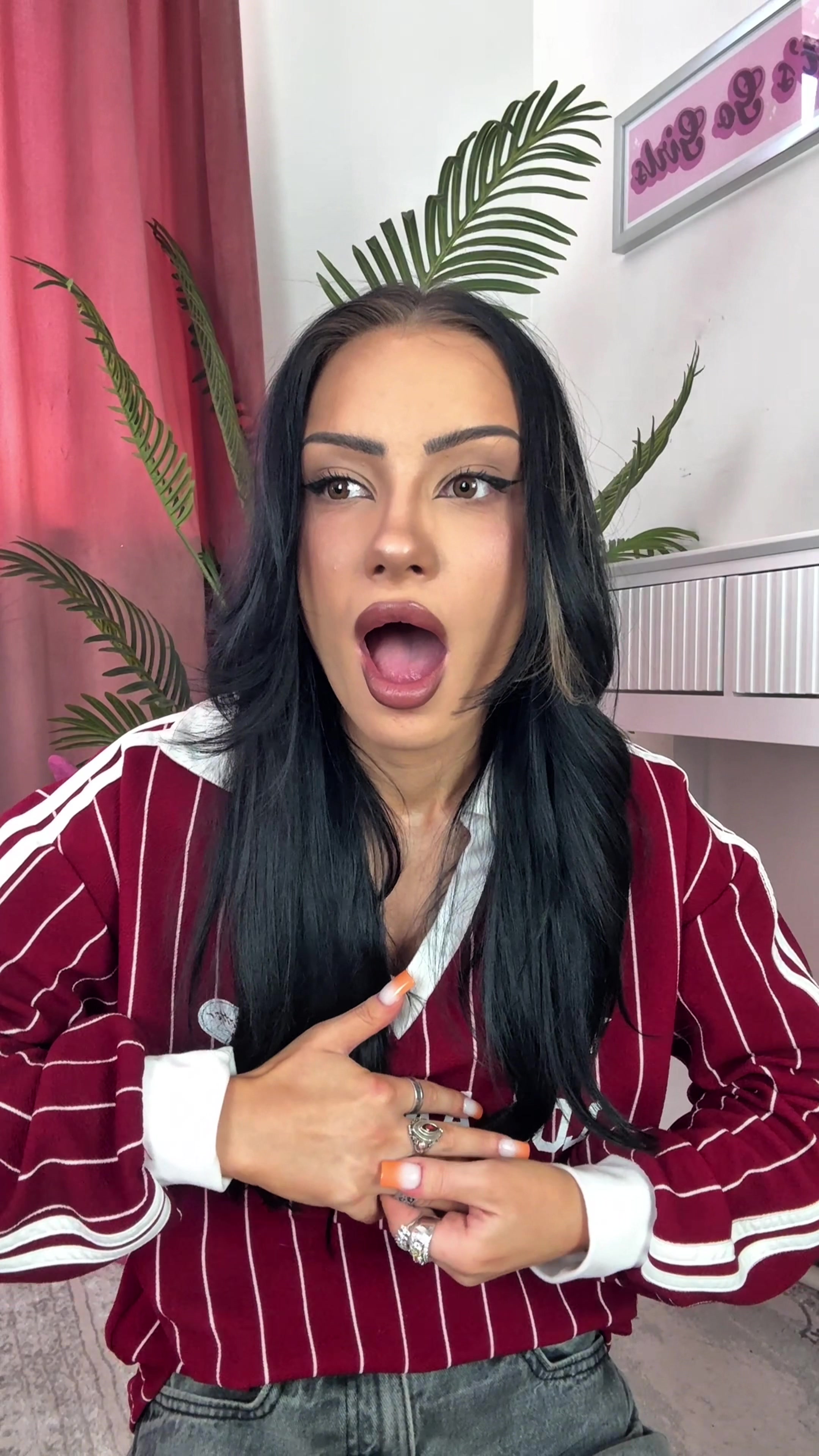 @adriannaskon