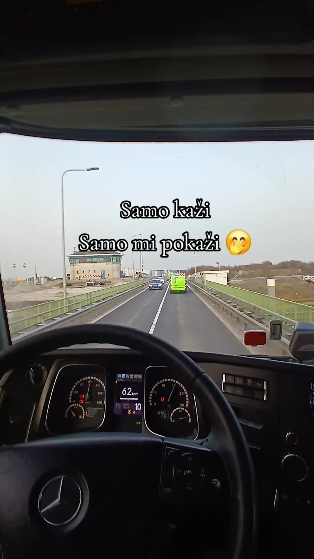 @Šmeker ✌️✌