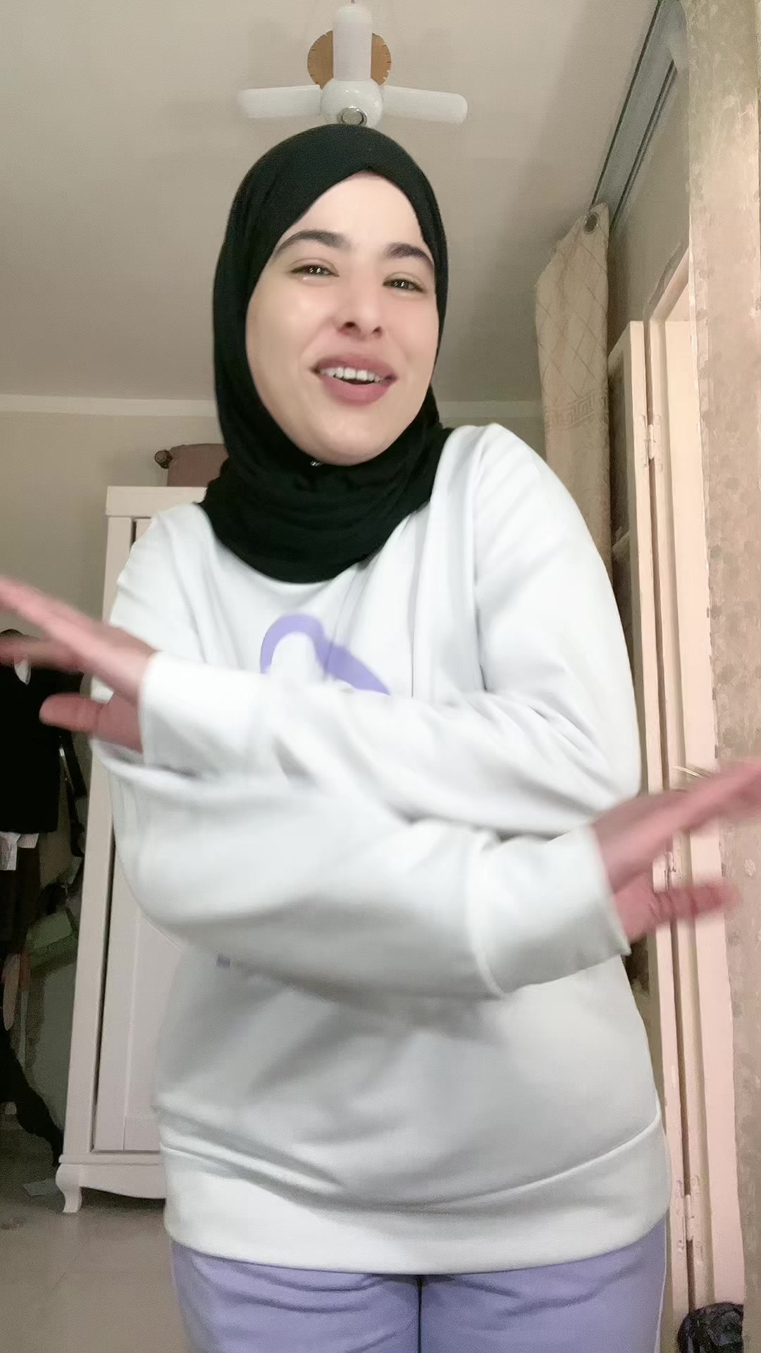 @بثينة شيبان Bouthaina Chibane