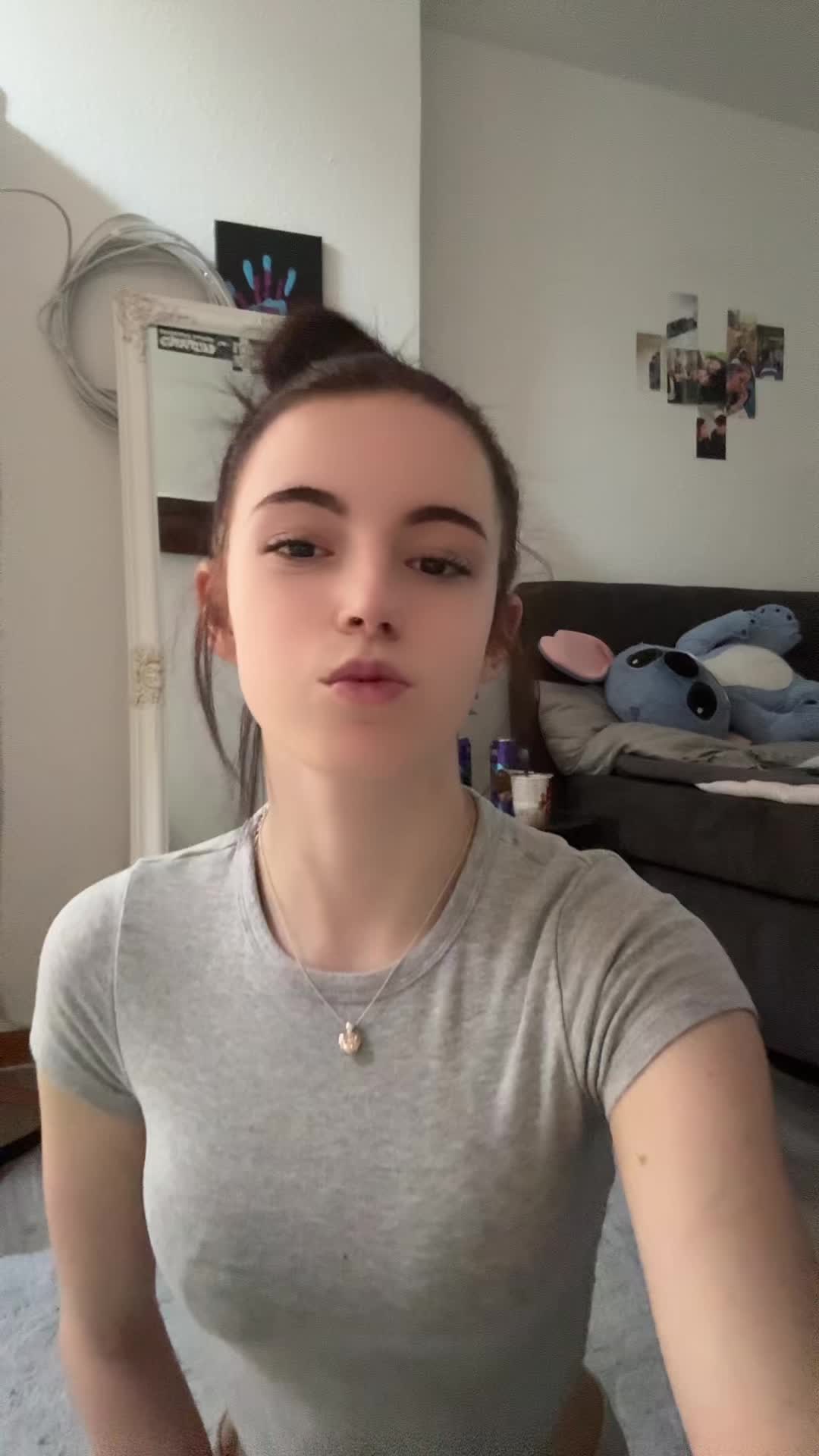 @_444_leonie