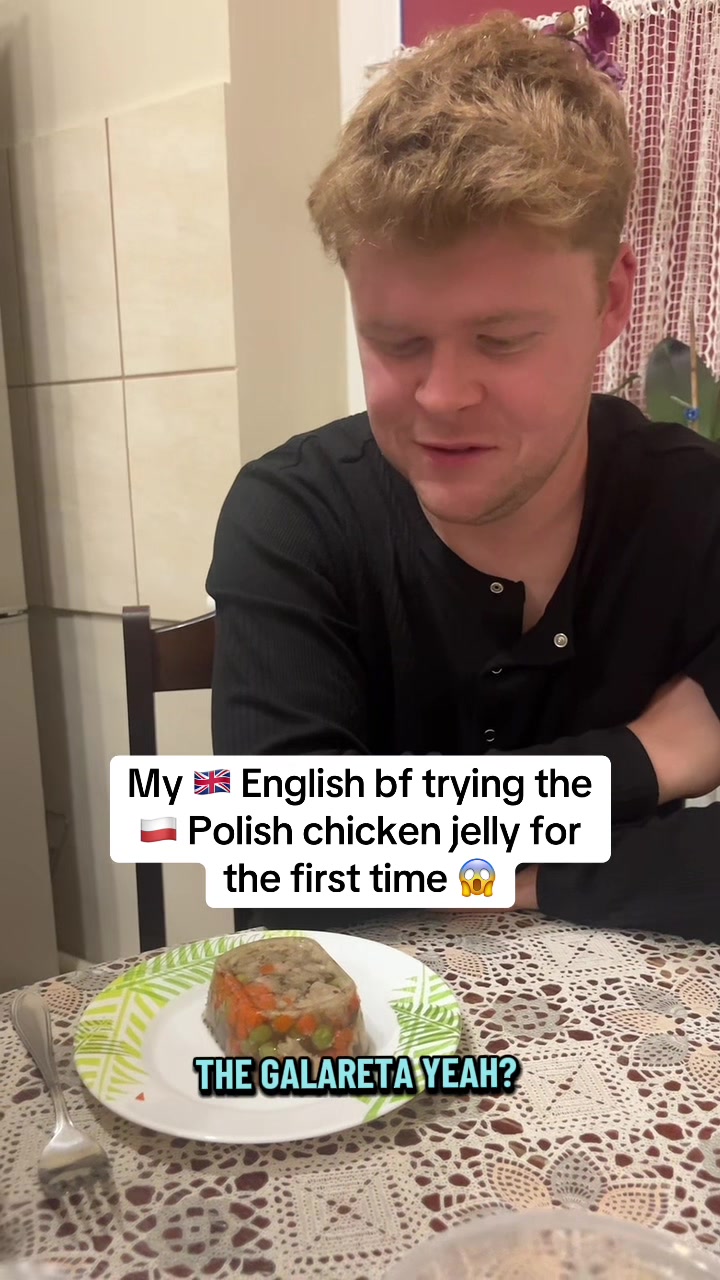 @zuzanova_