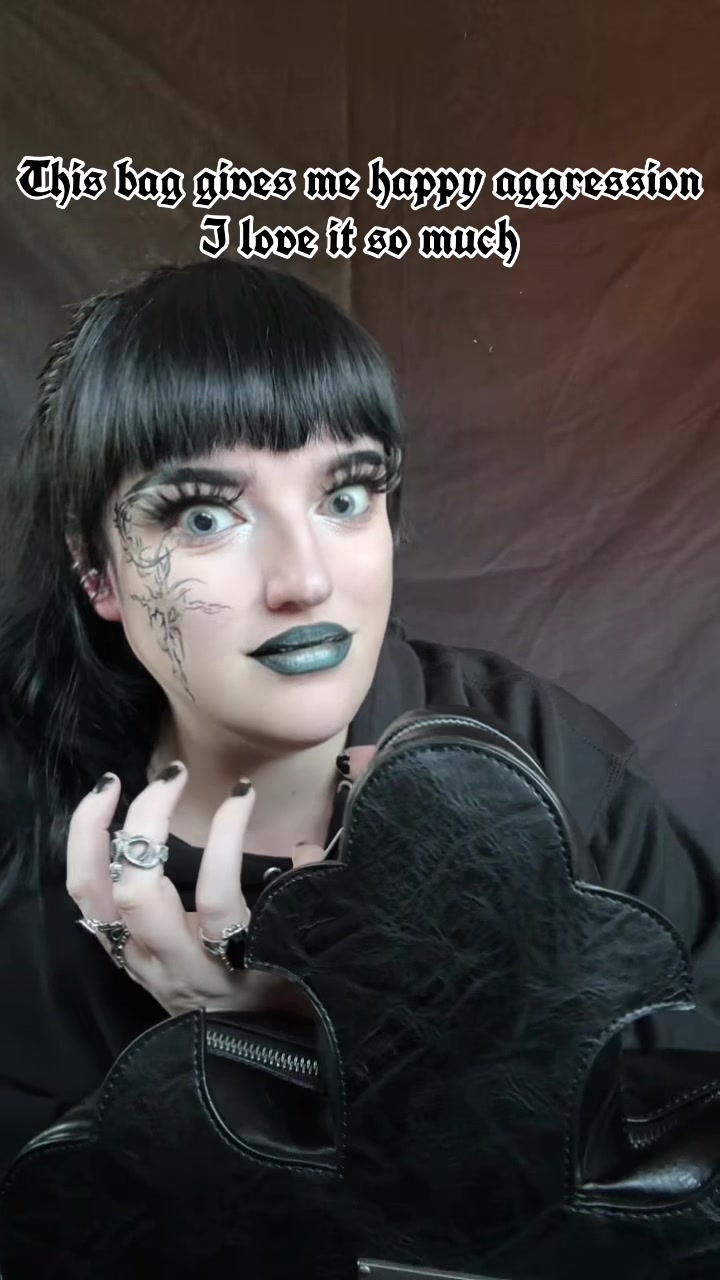 @Éírí 🦇