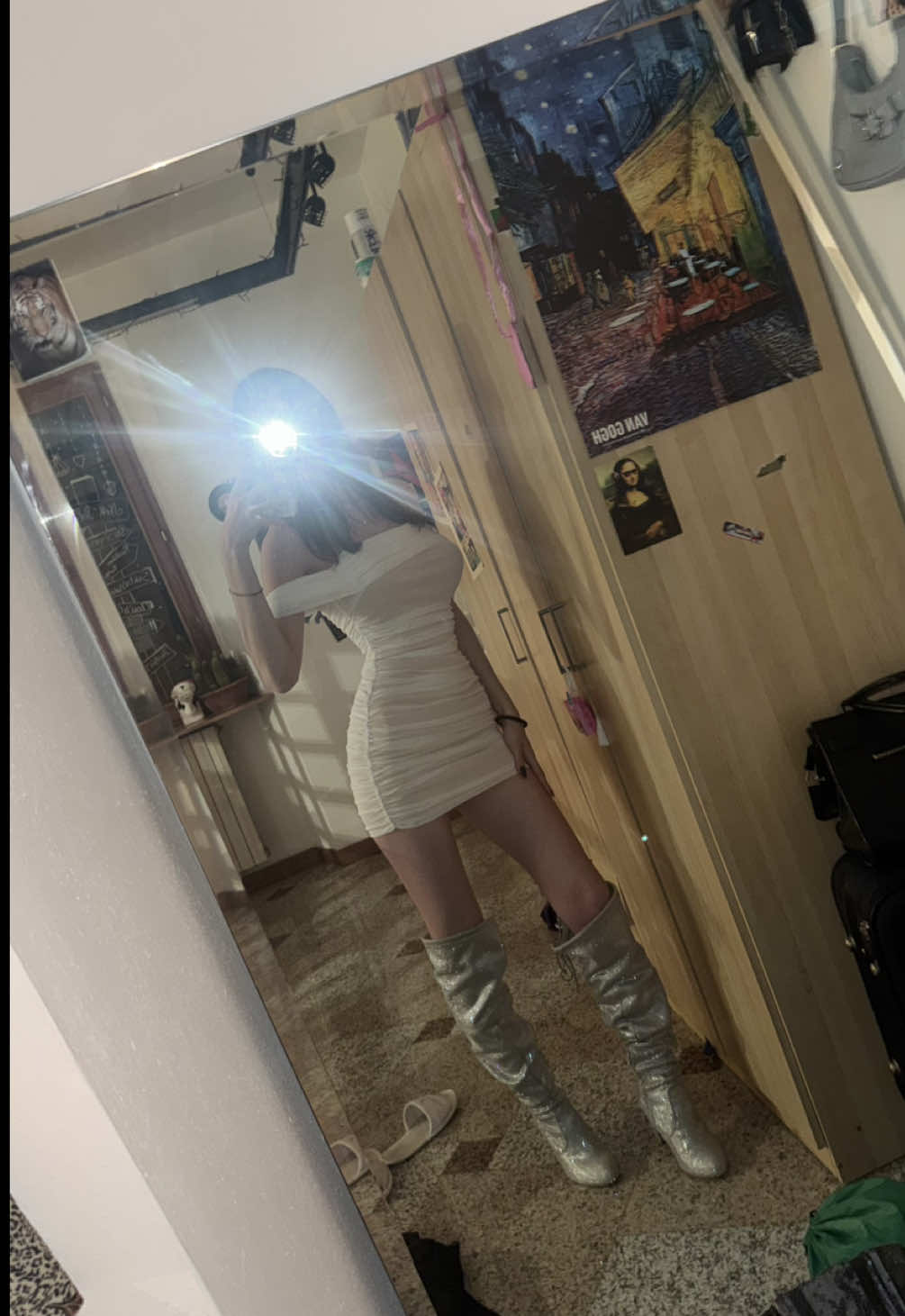 @liciaa🖤