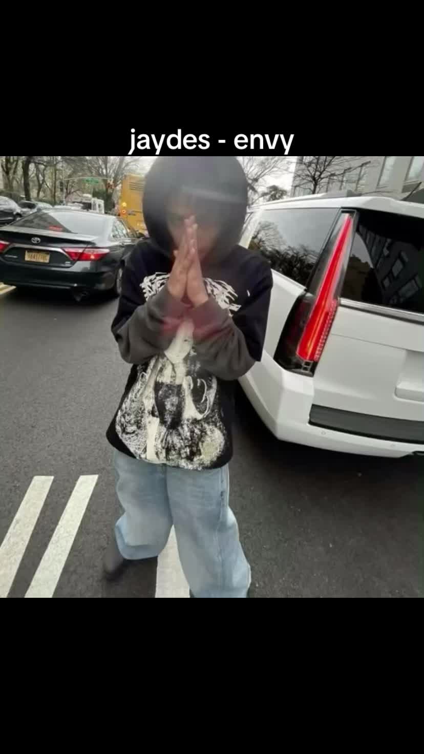 @👤