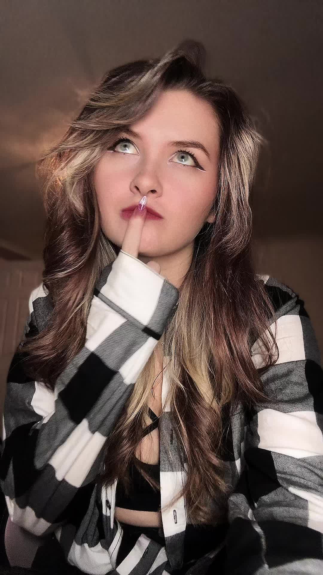 @Lily/liwynx