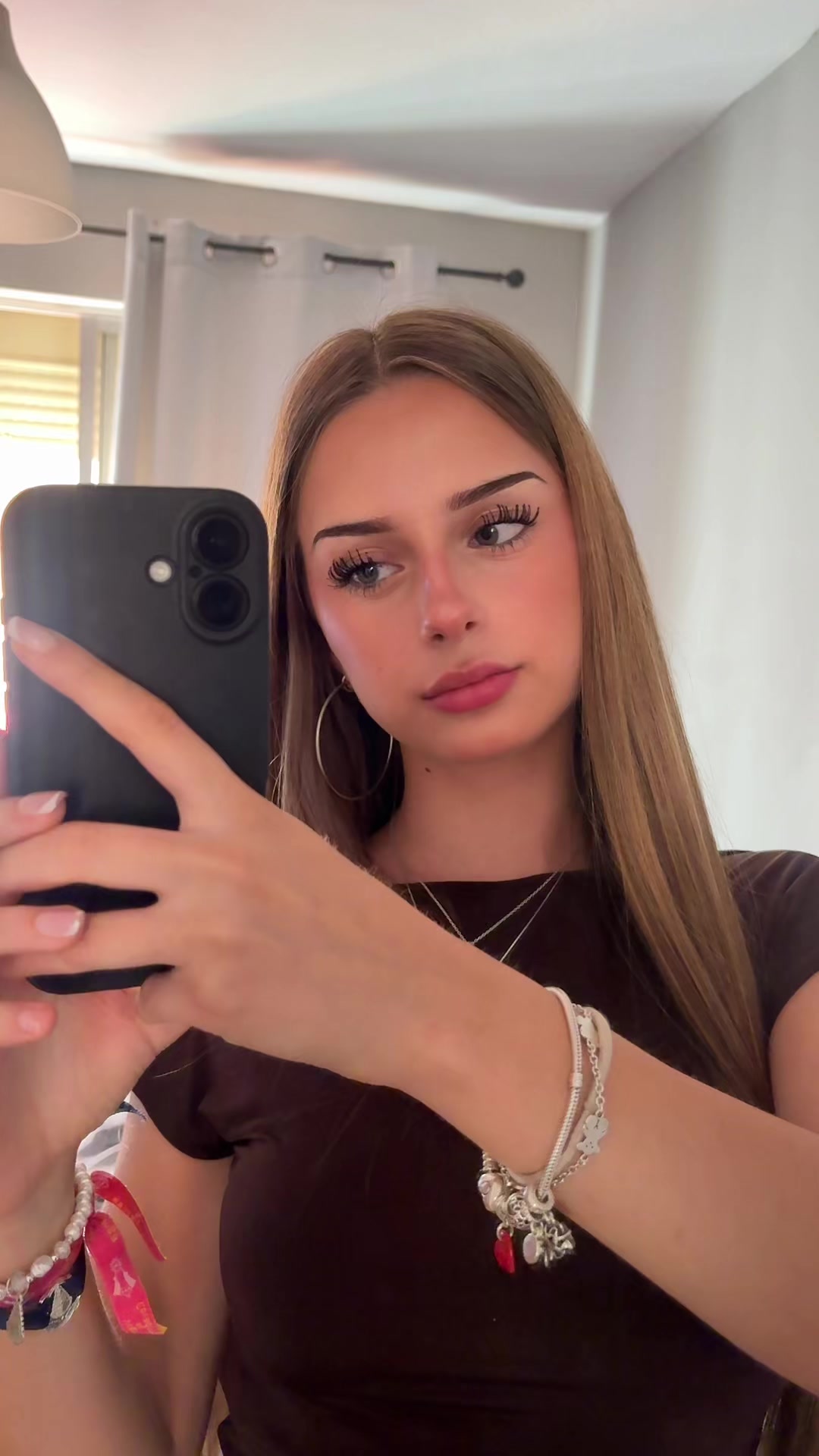 @𝓪𝓷𝓰𝓮𝓵𝓪