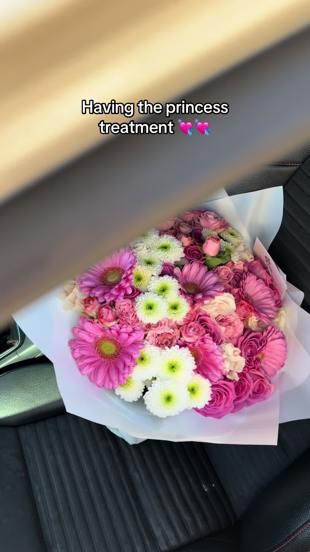 @THE BOUQUET BOX